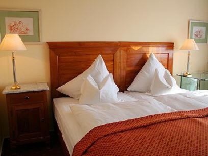 אואגן Hotel Zur Krone חדר תמונה