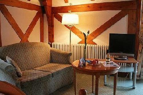 אואגן Hotel Zur Krone מראה חיצוני תמונה